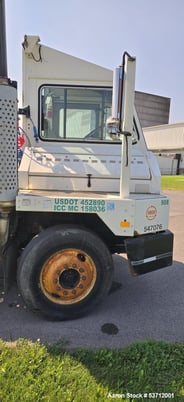 Kalmar Ottawa #30, Terminal Tractor, 10,328 hours, 2005 - Image 4