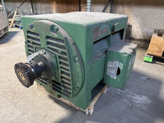 350 HP 900 RPM General Electric, Frame 8266Z, Drip-Proof Ball Bearing, 440 Volts - Image 2