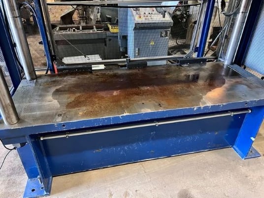 50 Ton, Macrodyne #MPZ-50, 4-post hydraulic press, 20" stroke, 36" daylight, 72" x 30" bed - Image 2