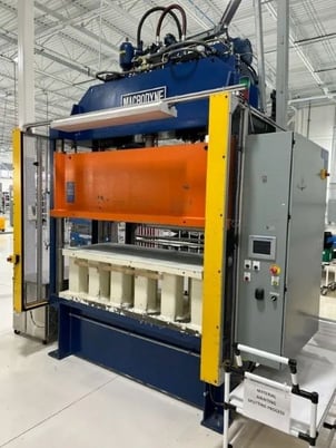 50 Ton, Macrodyne #MPZ-50, 4-post hydraulic press, 20" stroke, 36" daylight, 72" x 30" bed - Image 3
