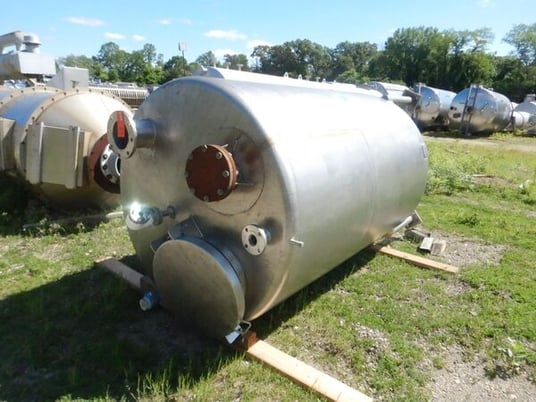 1000 gallon Perry Products, Stainless steel tank, 60" dia. x 86" straight side, dished top, slight cone bottom - Image 2