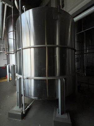4000 gallon Stainless Steel tank, 108" dia. x 105" straight side, flat top, cone bottom - Image 3