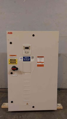 75 HP ABB, ACH550-PDR-097A-4+K466, Control VFD, 3 Phase, 96 Amps, 480 VAC - Image 1