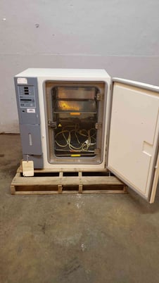 Thermo Electron #3307, Steri-Cult CO2 Incubator, 1 Phase, 10.5 Amps, 115 V - Image 4