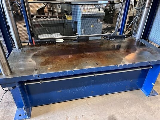 50 Ton, Macrodyne #MPZ-50, 4-post hydraulic press, 20" stroke, 36" daylight, 72" x 30" bed, 16" Shut Height - Image 2
