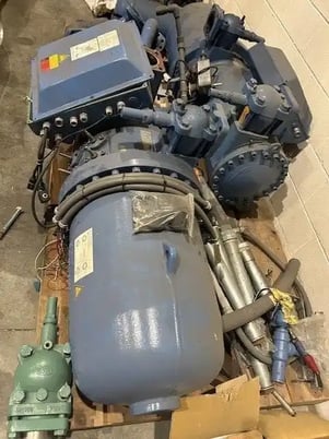 Bitzer #CSH8553-110Y-4PU, semi-hermetic compact screw compressor, 110 HP (2 available) - Image 3