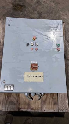 Weima #WLK-10, single shaft shredder, approx 36" x 36" feed opening, 40 HP, 52 rotor knives - Image 3