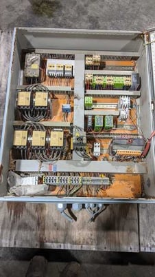 Weima #WLK-10, single shaft shredder, approx 36" x 36" feed opening, 40 HP, 52 rotor knives - Image 4