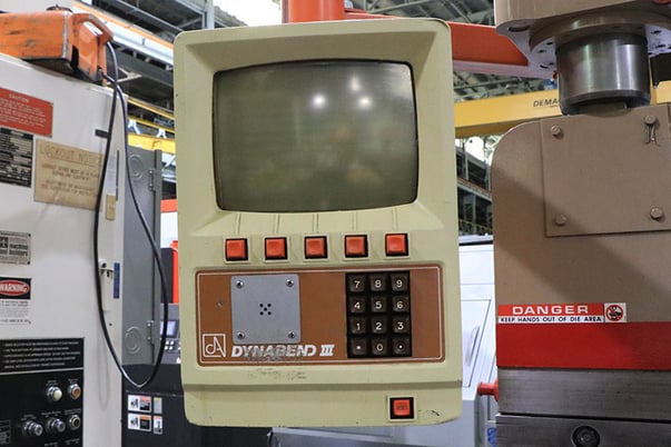 135 Ton, Cincinnati #135CB8, press brake, 120" Bed, 102" between housing, 8" stroke, 7" throat, 25 HP, 3 speed - Image 5