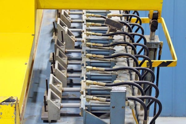 L & L #DA-80H, RF Edge Gluer, 64" x 124" x 4-1/2" capacity, 10 kw gen, 5 HP hydraulic, 2" bore, 4" stroke - Image 5