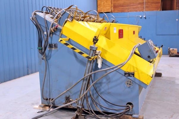 L & L #DA-80H, RF Edge Gluer, 64" x 124" x 4-1/2" capacity, 10 kw gen, 5 HP hydraulic, 2" bore, 4" stroke - Image 7