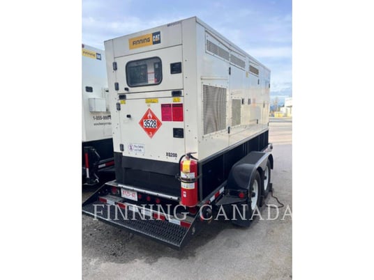 200 KW Caterpillar XQ 200, Mobile Generator Set, Diesel, 1800 RPM, 600V, 9762 hours, 2015 - Image 3