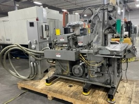 30 Ton, 3 oz., Newbury #V3-30ARS, vertical shuttle injection molding machine, 1.25" screw, 1993 - Image 3