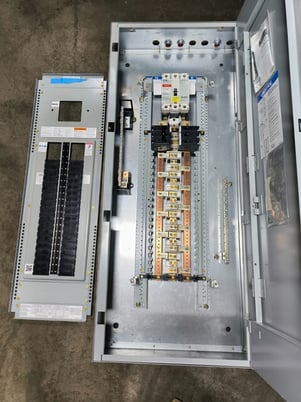 Eaton #PRL1A Panelboard 225 Amp 208Y/120V 3PH 4 Wire 42 Space EDB3150BP10 Main - Image 2