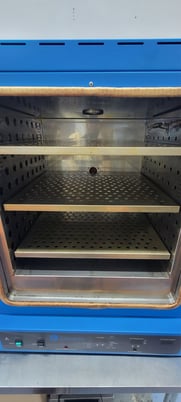 21" width x 19.44" D x 20.75" H Cascade Ovens #CDO-5, Dry & Decarb Oven, 5 cu.ft. capacity, 350&deg;F, 145 FPM - Image 3