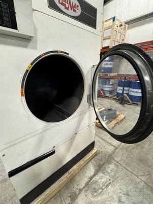 120 Lb. Unimac #UT120N, Natural Gas Heated Dryer, Reversing Cylinder, 300000 BTU/hr., 240 V, 2007 - Image 6