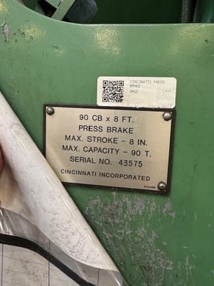 90 Ton, Cincinnati #90CBX8, CNC hydraulic press brake, 10' overall, 102" between housing, 8" stroke, 7" - Image 3