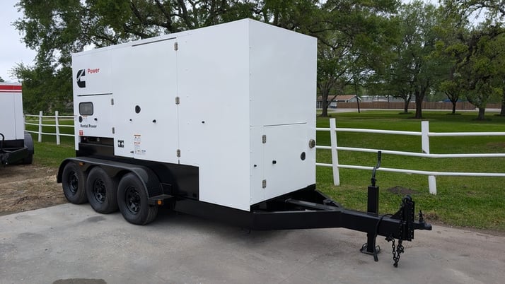 300 KW Cummins #C300D6R, diesel generator, sound attenuated enclosure, 240/480 Volts, 5846 hours, 2012 - Image 9