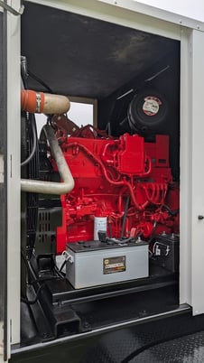 300 KW Cummins #C300D6R, diesel generator, sound attenuated enclosure, 240/480 Volts, 5846 hours, 2012 - Image 10