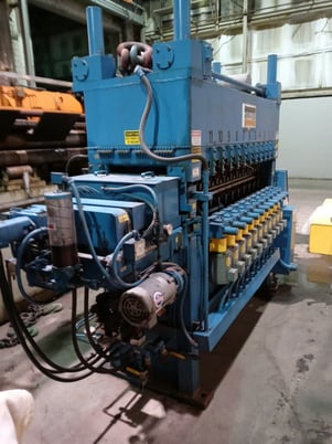Herr Voss, Strand Extensioner, L-R direction, 48" x 0.02" -0.075" capacity, (17) 54" face x 1.5" diameter - Image 4