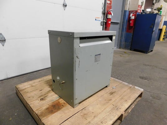 30 KVA 480 Primary, 208Y/120 Secondary, Westinghouse DT-3 transformer - Image 3