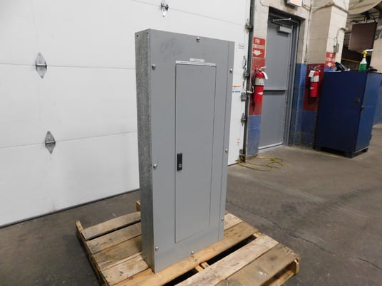 225 Amp. Cutler-Hammer, PRL2A, Pow-R-Line, panelboard, 208Y/120 Volts, 3 phase - Image 2