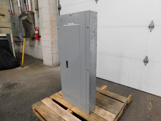 225 Amp. Cutler-Hammer, PRL2A, Pow-R-Line, panelboard, 208Y/120 Volts, 3 phase - Image 3