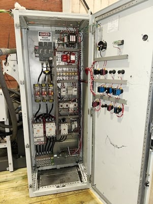 100 Hp Tria #XT110-60, 5-knife Granulator, 75 KW, 480 V., 1780 RPM, 22" x 42" throat, 2015 - Image 2