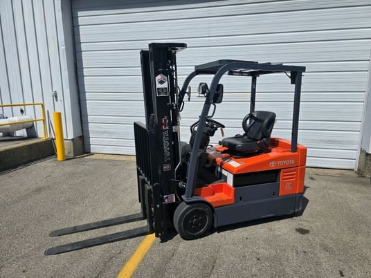 4000 lb. Toyota #7FBEU20, forklift, 189" lift height, 3-stage mast, 42" forks, cushion tires, side shift - Image 1