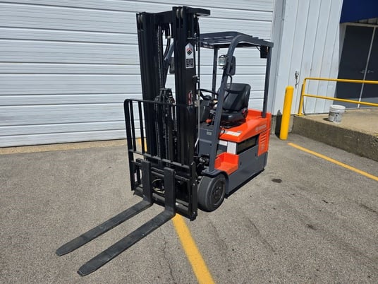 4000 lb. Toyota #7FBEU20, forklift, 189" lift height, 3-stage mast, 42" forks, cushion tires, side shift - Image 2
