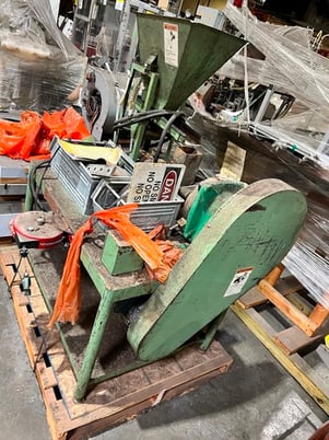 California Pellet Mill #CL3, lab scale pellet mill, 1/4 HP, integrated feeder, 3 pelletizing dies - Image 5