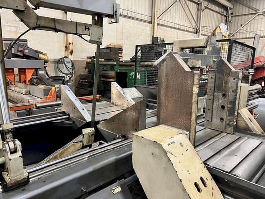 30" x 25" Hyd-Mech #V-25APC-120, automatic vertical bandsaw, tilt frame, 62' powered conveyor, 75-350 FPM - Image 8