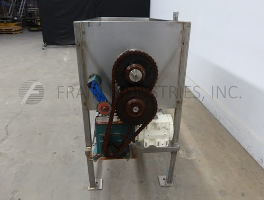 Feeder Auger, 10 CuFt, pre feeder, dual screws, 4-1/2" flanged discharge, 0.75 HP - Image 3