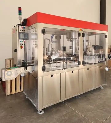 Newmapak #Babybloc, Monoblock rinser, filler & capper, 1700 BPH, conveyor, 2021 - Image 1