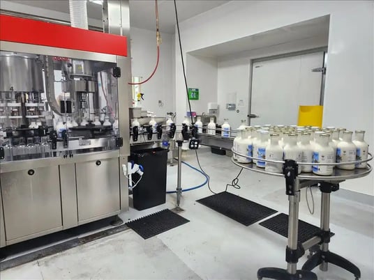 Newmapak #Babybloc, Monoblock rinser, filler & capper, 1700 BPH, conveyor, 2021 - Image 4