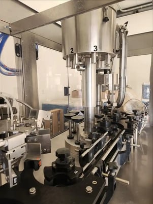 Newmapak #Babybloc, Monoblock rinser, filler & capper, 1700 BPH, conveyor, 2021 - Image 9