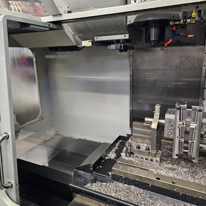 Haas #VF-3SS, vertical machining center, 24+1 automatic tool changer, 40" X, 20" Y, 25" Z, 12000 RPM, #40 - Image 4