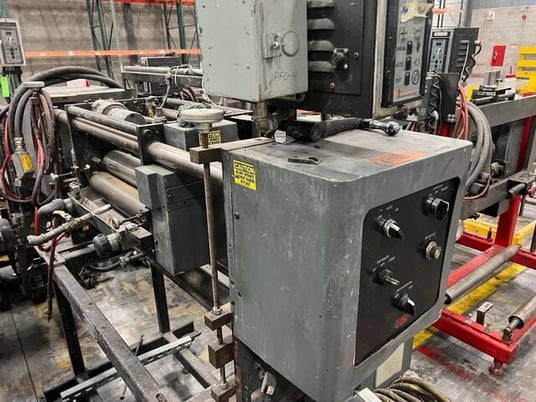 WPM #Flex, " Portable" Gluer, inline, 22.75" repeat, 38" width, 18" pan roller width, 2012 - Image 4