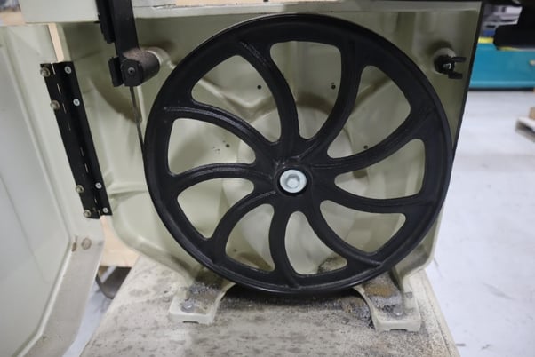 14" Jet #J-8201K, wood/metal vertical band saw - Image 5