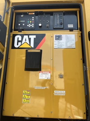 800 KW Caterpillar #C27, diesel generator set, 480 Volts, 1800 RPM, 343 hours, sound attenuated enclosure - Image 7