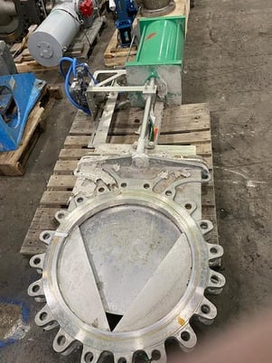 24" Emerson Clarkson #24, pneumatic Stainless steel knife gate valve - Image 1