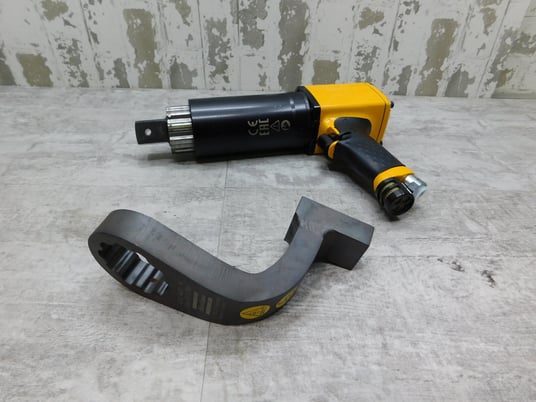 Atlas Copco #RTP2600-HR25, Pneumatic Pistol Nutrunner, RTP W/ FRL Stand, 1" Drive - Image 2