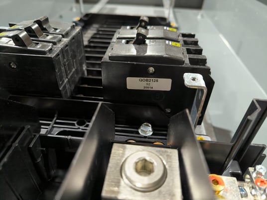 400 Amp. Square D, NQ30L4C, NQ Panelboard, 480 Volts AC 48 VDC 1 Phase 3 Wire 30 Space 3R - Image 8