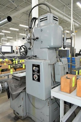 Moore #3, jig grinder, 11" x24" tbl., 40-250 RPM, Magnescale 2-Axis digital read out - Image 3