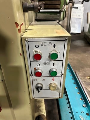 6" x 18" Kent #K-618, manual surface grinder, 1 HP, 8" grinding wheel diameter, magnetic chuck - Image 3