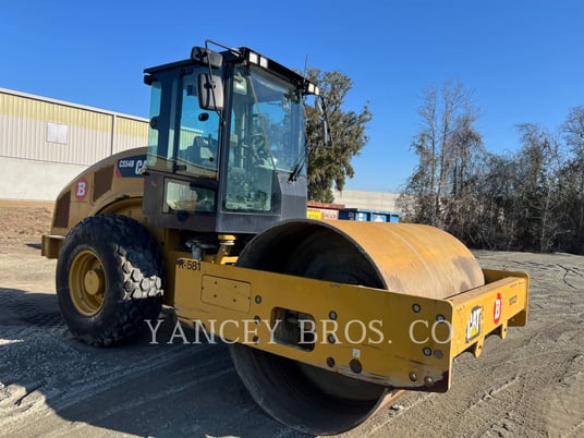 Caterpillar CS54B, Compactor, 5202 hours, S/N: CS501085, 2020 - Image 2
