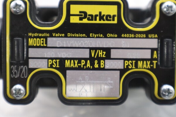 Parker D1VW020HVDC Parker DIR CNTRL SO NEW WITH BOX STOCK G297A - Image 2