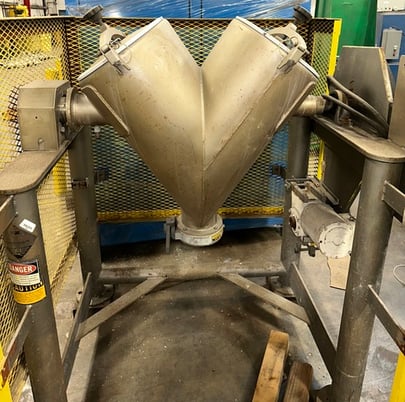 3 cu.ft. Patterson, V-type mixer, Stainless steel - Image 1