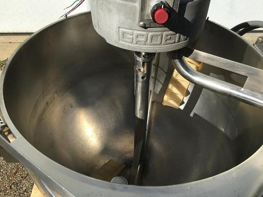 60 gallon Groen #DTA/3-60, tilting agitation & scrape direct steam " cook/chill" kettle - Image 5