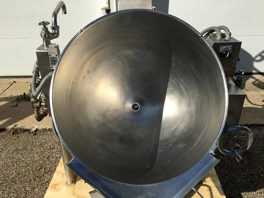 60 gallon Groen #DTA/3-60, tilting agitation & scrape direct steam " cook/chill" kettle - Image 8